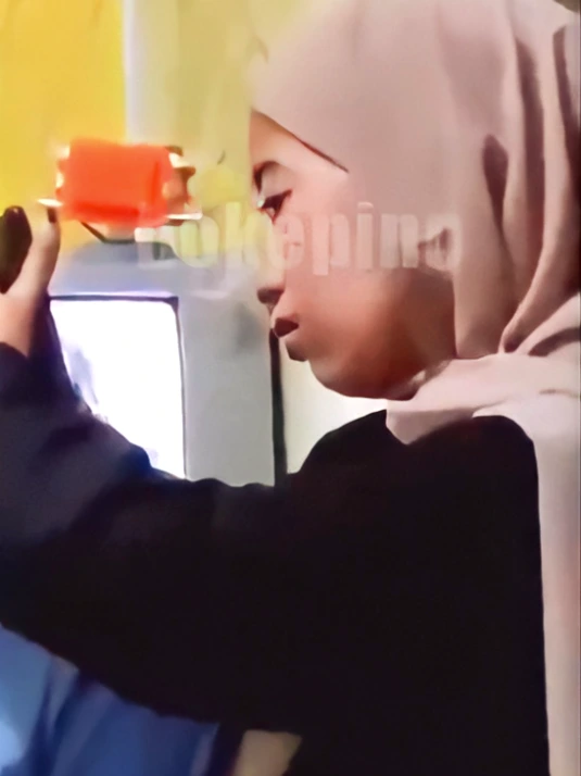 Habis Nonton TV Lanjut Ewe di Kamar
