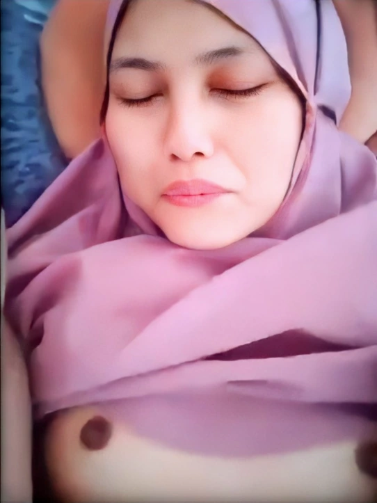 Entod Bunda Ngangkang Merem2 Nikmat
