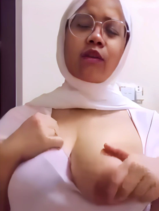 Tante Tobrut Sange Remes2 Uting